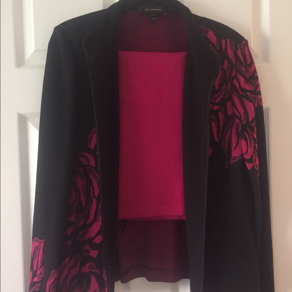 Beautiful St. John Jacket w/Matching Skirt